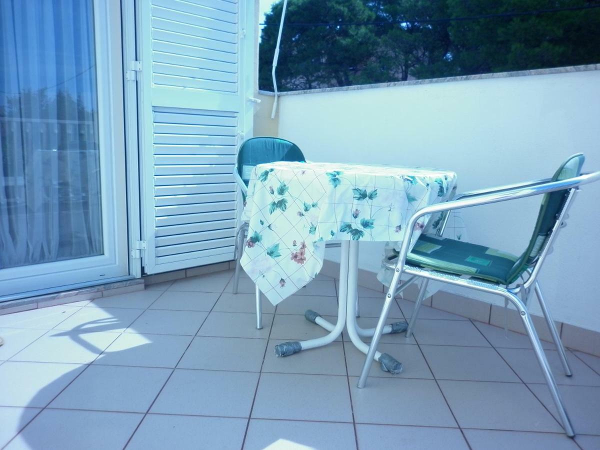 Apartments Gojka Miocevic Biograd Na Moru Exterior foto
